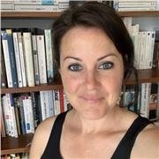 Juriste avec 6 ans d'expériences dans des milieux anglophones, donne cours d'anglais pour tous les niveaux à Bordeaux.